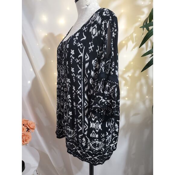 Bila Boho Ikat Cold Shoulder Lace Trim Scoop Neck 1/2 Sleeve Blouse Top Size L - Picture 2 of 10